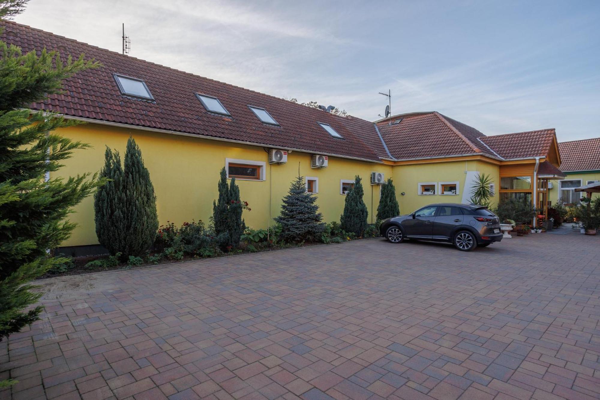 Harang Panzio Bed & Breakfast Gyomaendrőd Eksteriør bilde