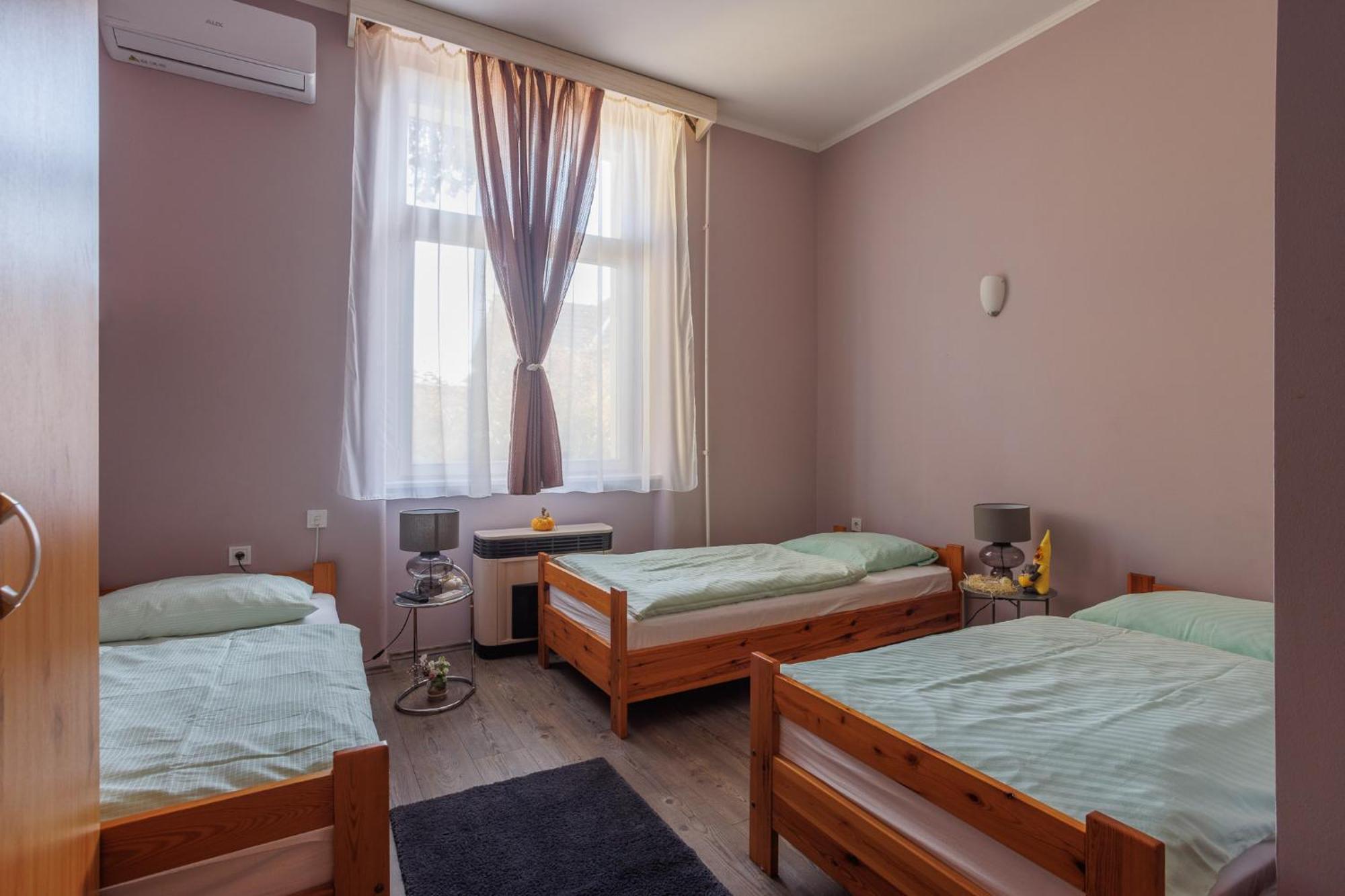 Harang Panzio Bed & Breakfast Gyomaendrőd Eksteriør bilde